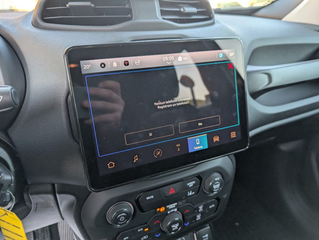 JEEP Renegade 1.5 Turbo T4 MHEV Altitude - 17