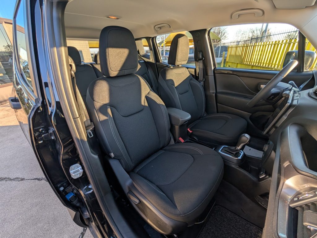 JEEP Renegade 1.5 Turbo T4 MHEV Altitude - 32