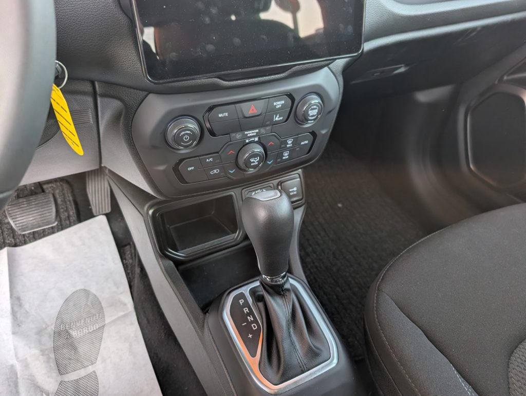 JEEP Renegade 1.5 Turbo T4 MHEV Altitude - 36