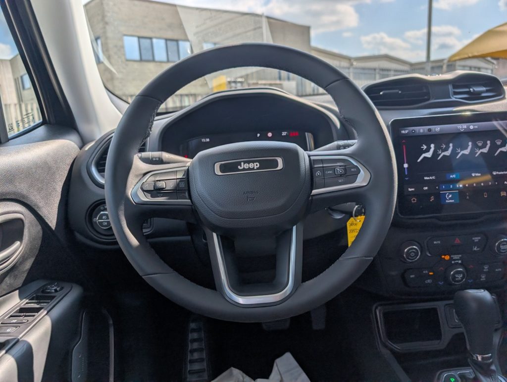 JEEP Renegade 1.5 Turbo T4 MHEV Altitude - 11