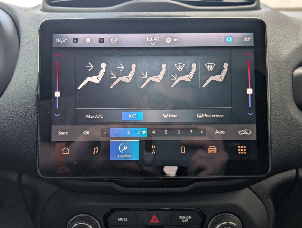 JEEP Renegade 1.5 Turbo T4 MHEV Altitude - 17