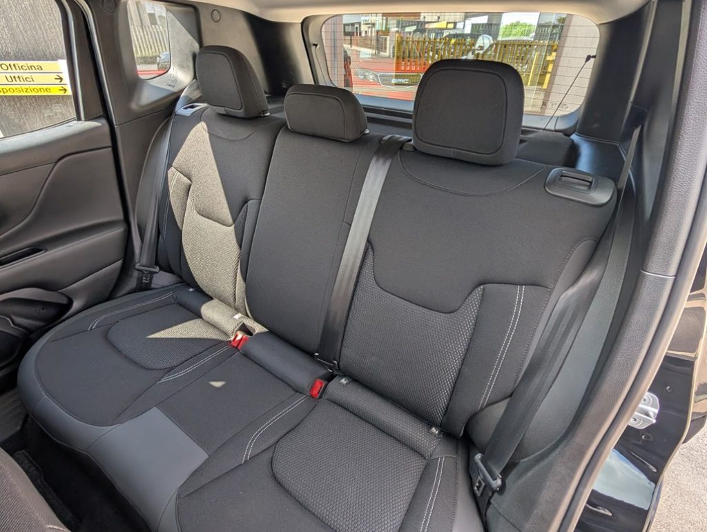 JEEP Renegade 1.5 Turbo T4 MHEV Altitude - 25