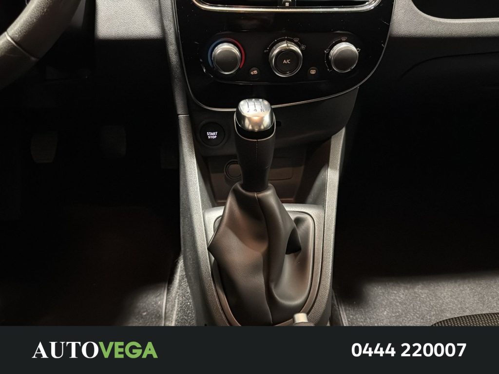 RENAULT Clio 0.9 tce life 75cv - 10