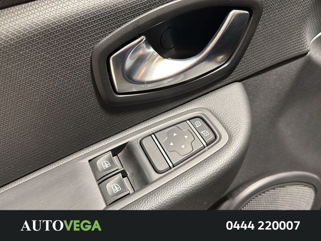 RENAULT Clio 0.9 tce life 75cv - 14