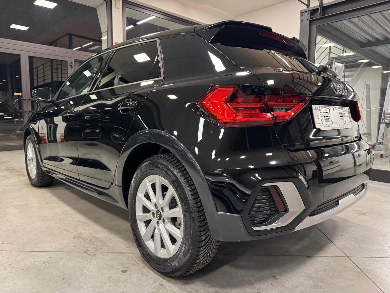 AUDI A1 allstreet 30 TFSI Business - 4