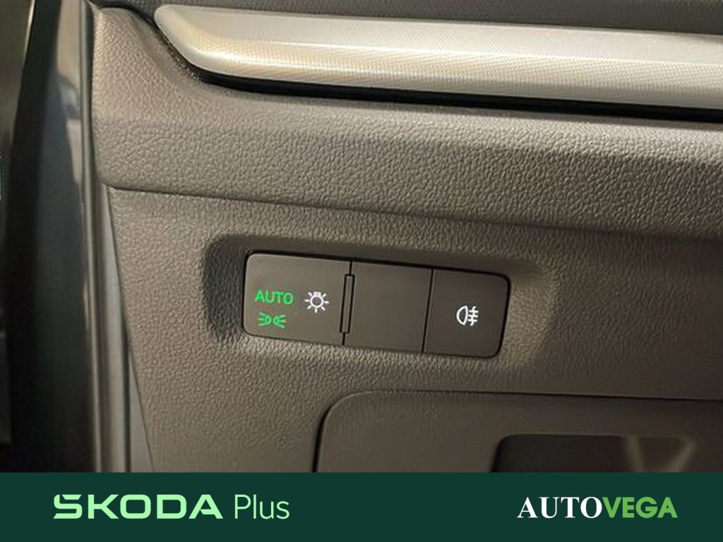 SKODA Octavia wagon 2.0 tdi executive 150cv dsg - 18