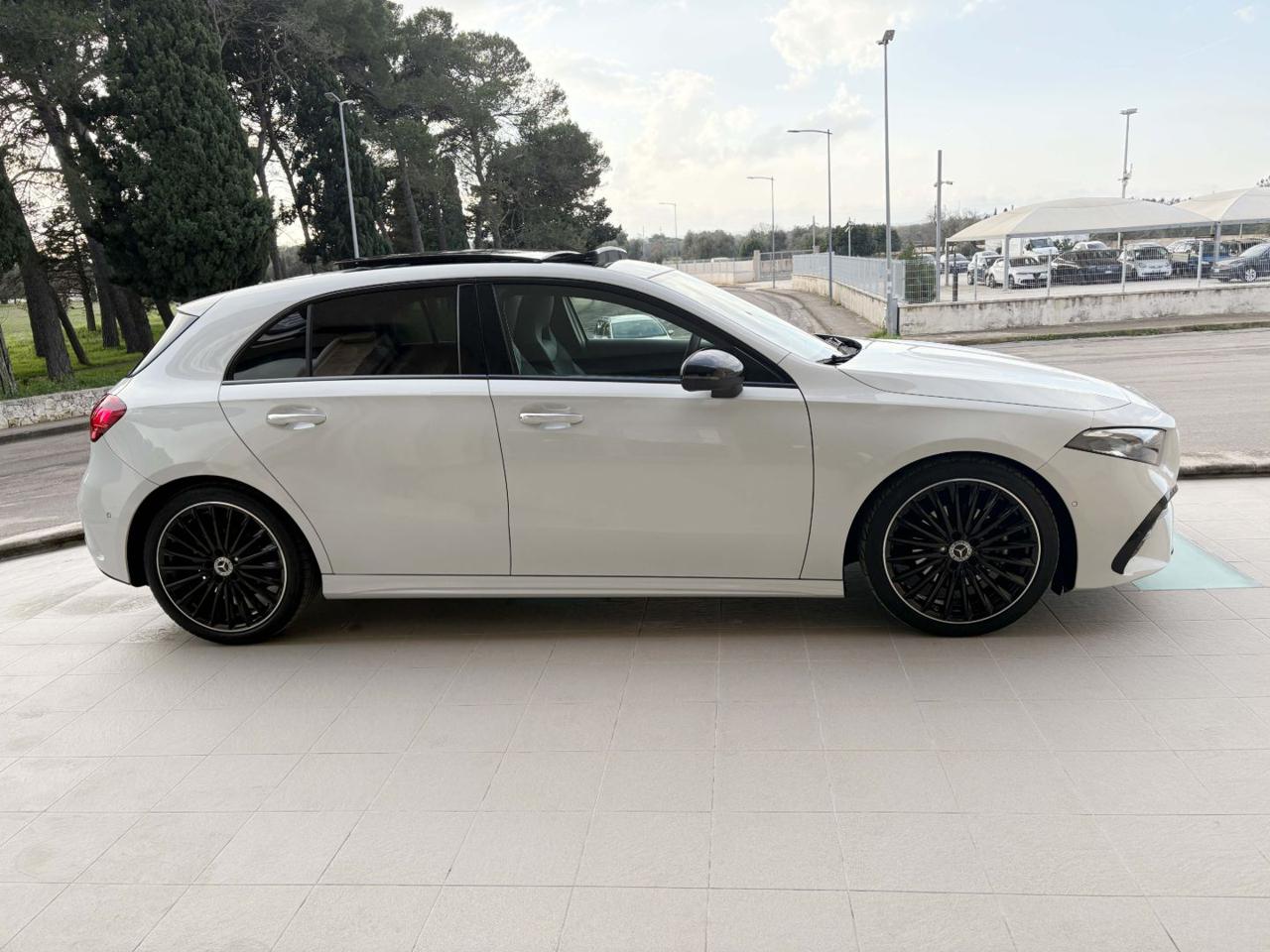 MERCEDES-BENZ A 180 d Automatic AMG Line Premium Plus TETTO PACK NIGHT - 4