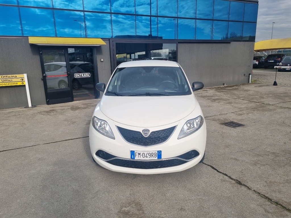 LANCIA Ypsilon 1.2 69CV 5P GPL Ecochic Silver OK NEOPATENTATI - 2