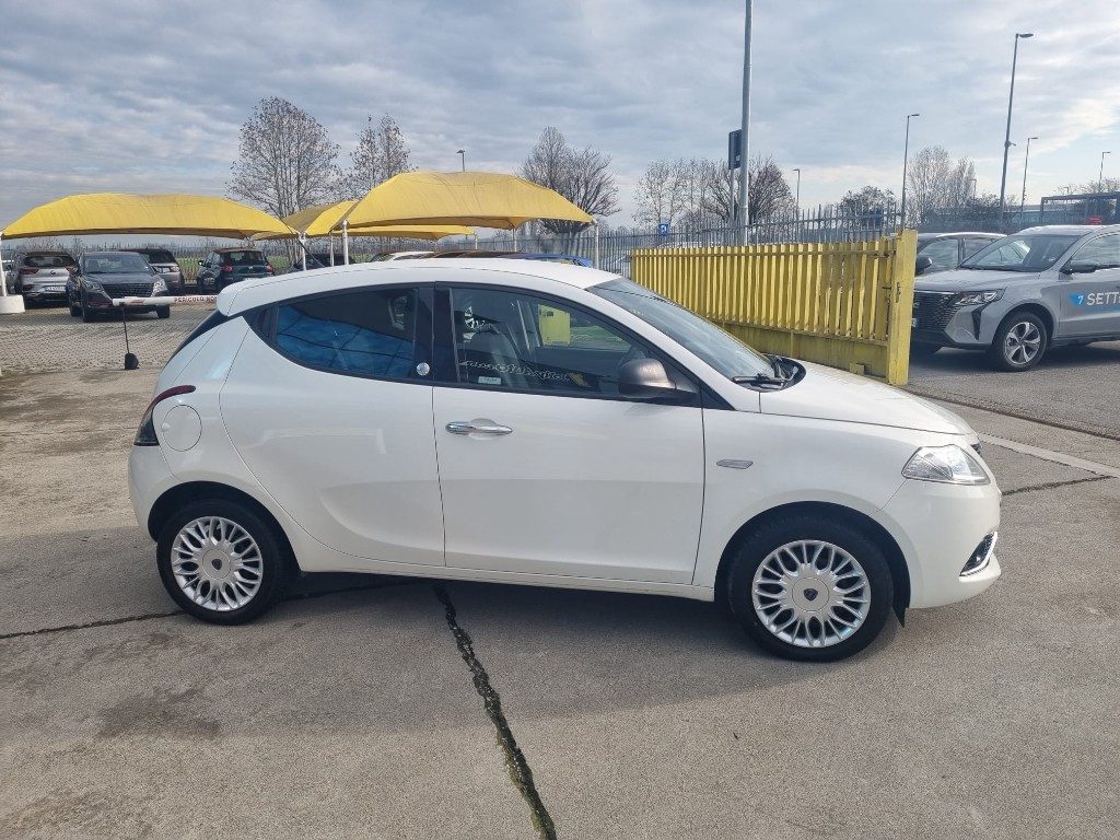 LANCIA Ypsilon 1.2 69CV 5P GPL Ecochic Silver OK NEOPATENTATI - 5