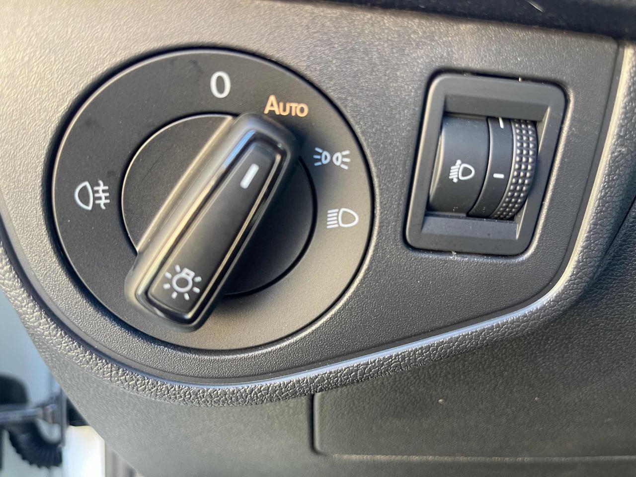 VOLKSWAGEN Polo 1.0 TSI Life - 11