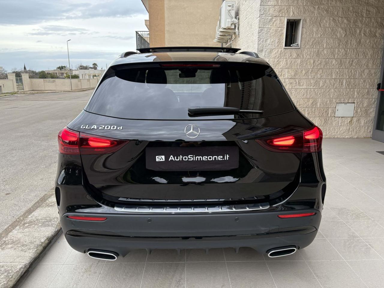 MERCEDES-BENZ GLA 200 d Automatic Premium Amg Pack Night-TETTO - 6