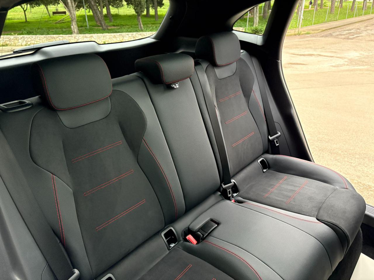 MERCEDES-BENZ GLA 200 d Automatic Premium Amg Pack Night-TETTO - 23