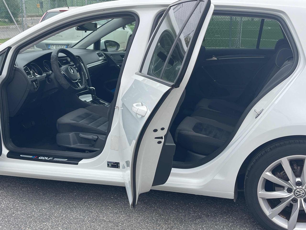 VOLKSWAGEN Golf 1.6 TDI 110 CV DSG 5p. Executive BlueMotion Euro6 - 13