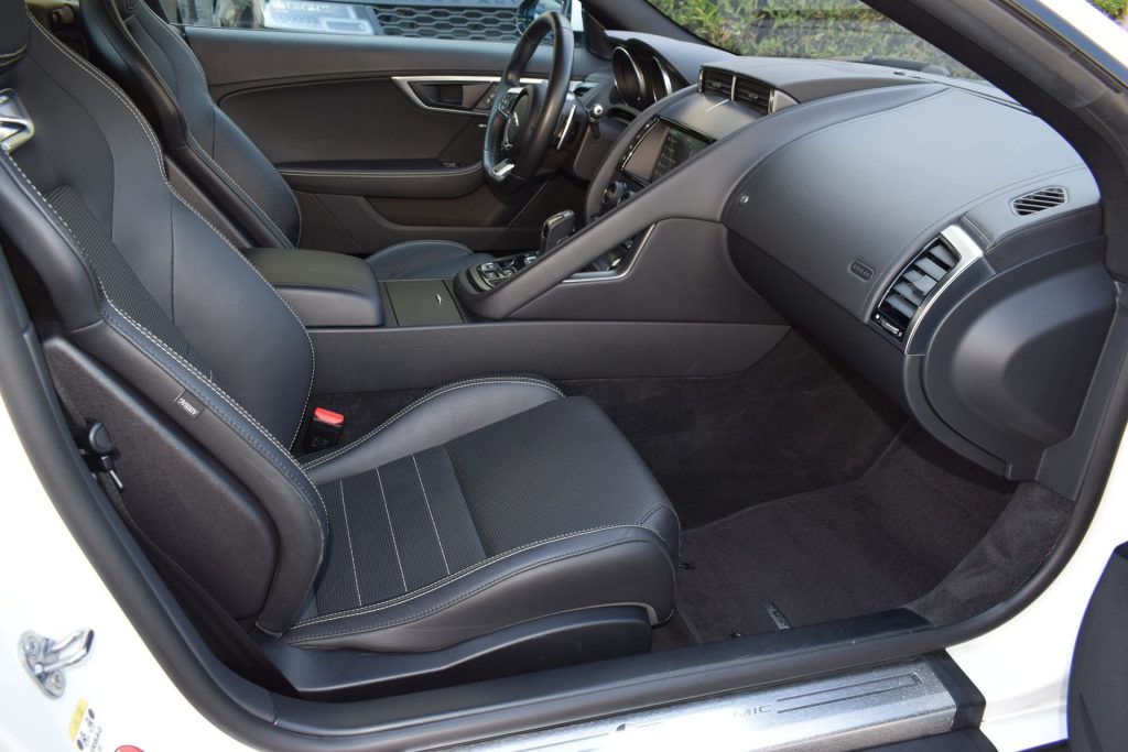 JAGUAR F-Type 2.0 aut. Coupé R-Dynamic - 17