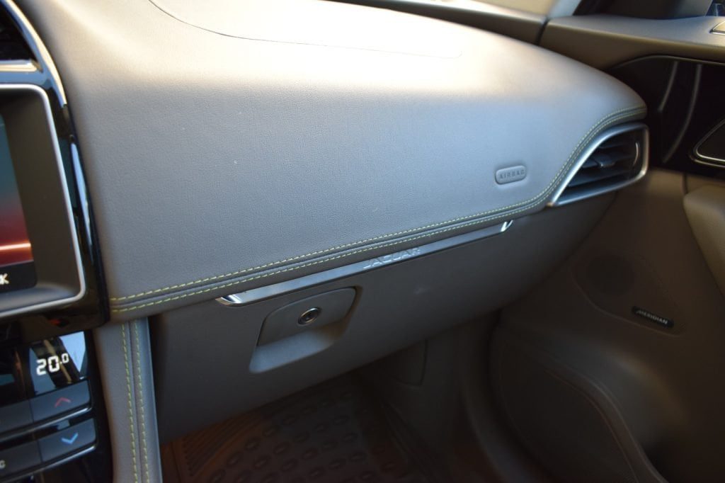 JAGUAR F-Pace 3.0 D V6 300 CV AWD aut. R-Sport - 13