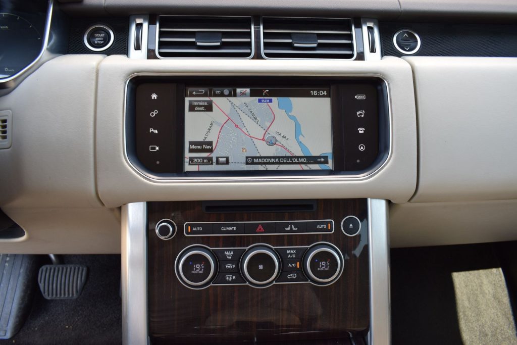 LAND ROVER Range Rover 4.4 SDV8 Vogue - 11