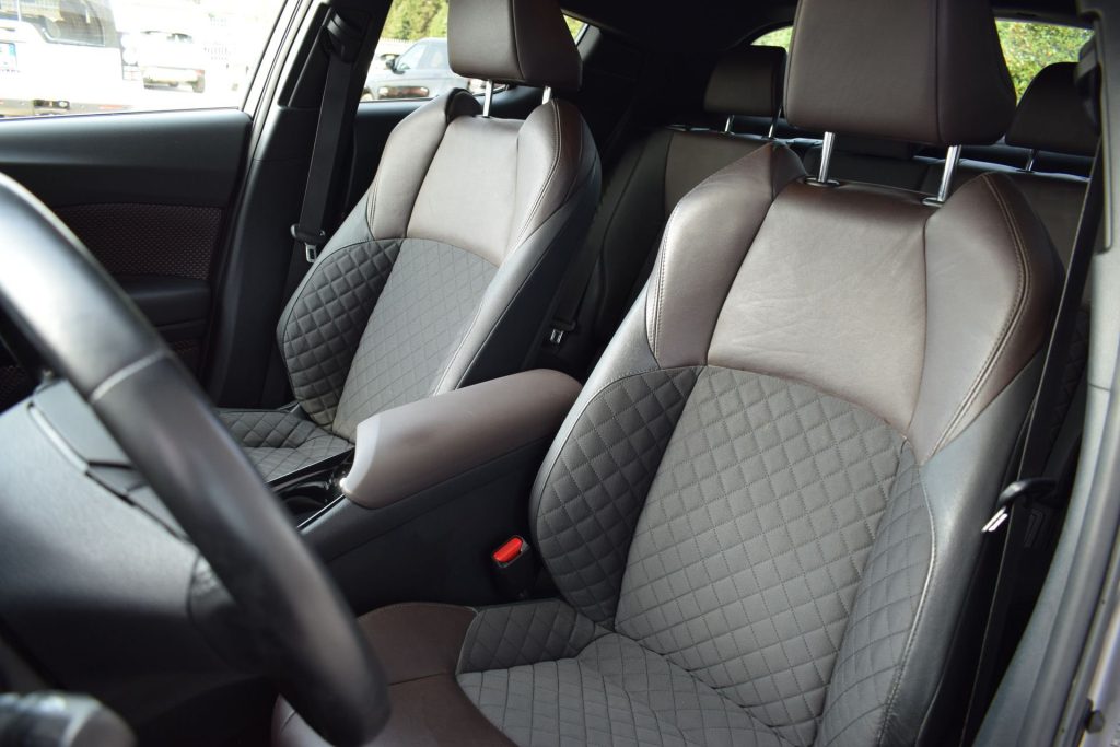 TOYOTA C-HR C-HR 1.2 Turbo CVT 4WD Lounge - 18