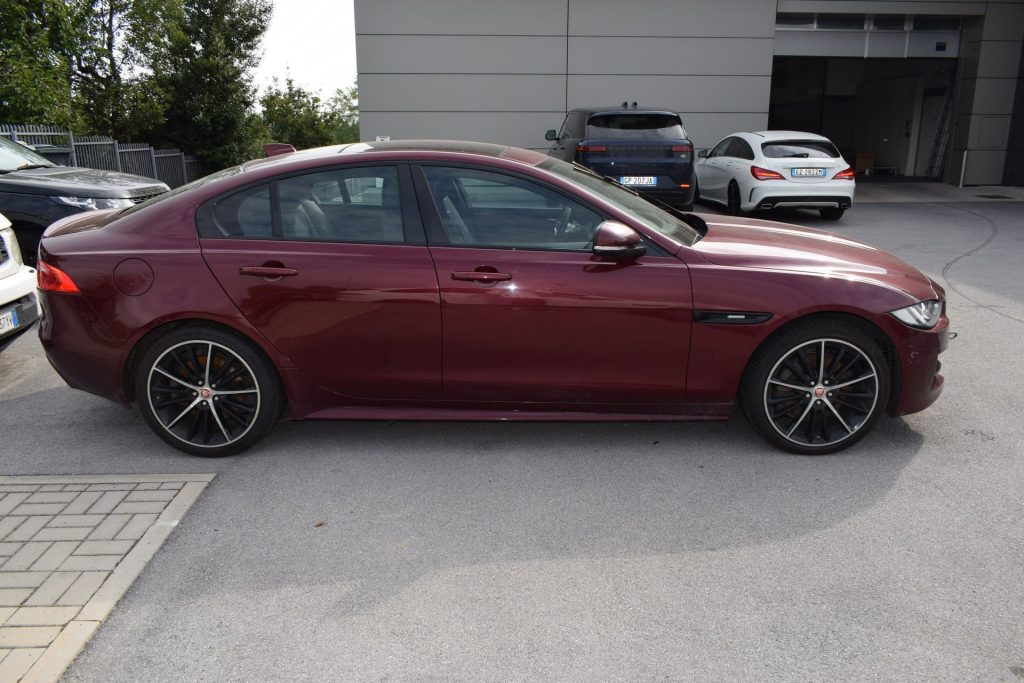 JAGUAR XE 2.0 D Turbo 180 CV AWD AUT. R-SPORT MOTORE DA SOST - 5