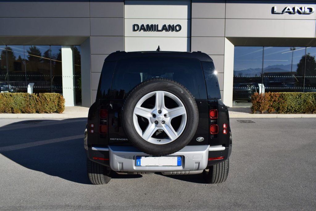 LAND ROVER Defender Defender 110 3.0D I6 200 CV AWD Auto SE - 7