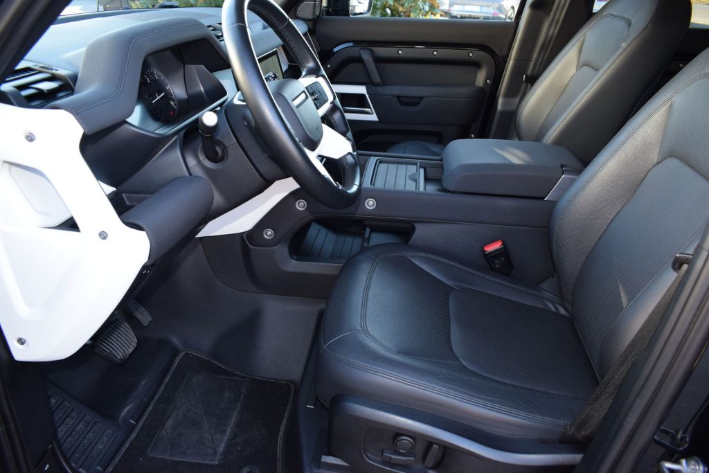 LAND ROVER Defender Defender 110 3.0D I6 200 CV AWD Auto SE - 15