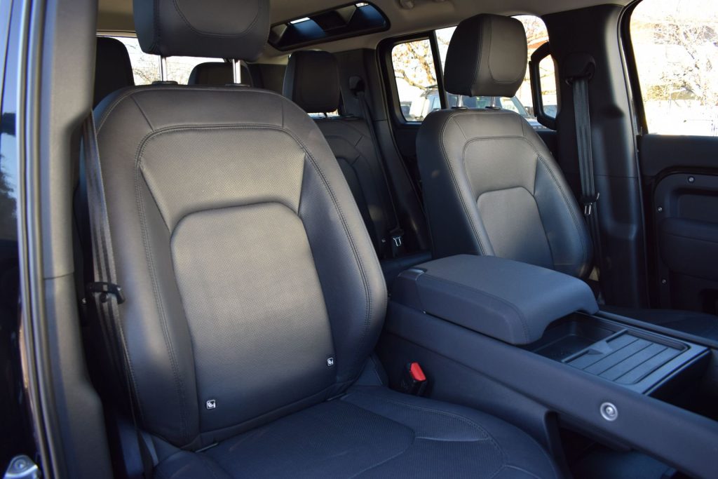 LAND ROVER Defender Defender 110 3.0D I6 200 CV AWD Auto SE - 18