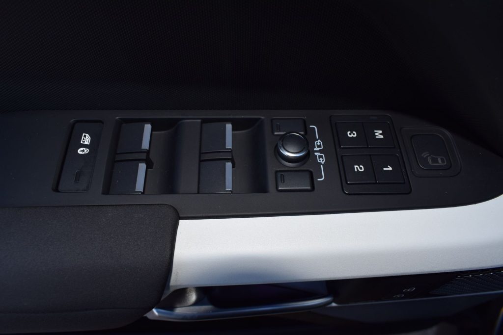 LAND ROVER Defender Defender 110 3.0D I6 200 CV AWD Auto SE - 20