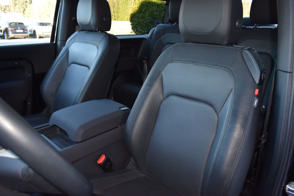 LAND ROVER Defender Defender 90 3.0D I6 250 CV AWD Auto X-Dynamic SE I - 16