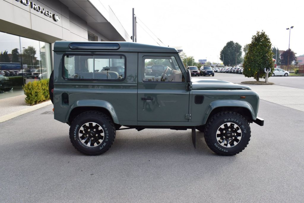 LAND ROVER Defender Defender 90 2.2 TD4 Station Wagon N1 AUOTOCARRO IV - 5