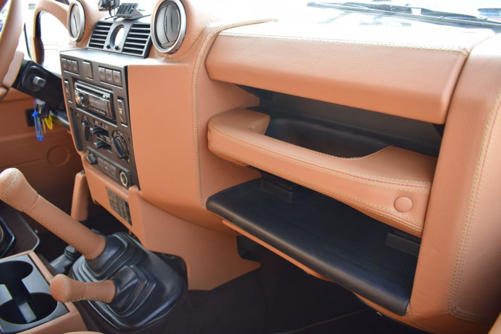 LAND ROVER Defender Defender 90 2.2 TD4 Station Wagon N1 AUOTOCARRO IV - 10