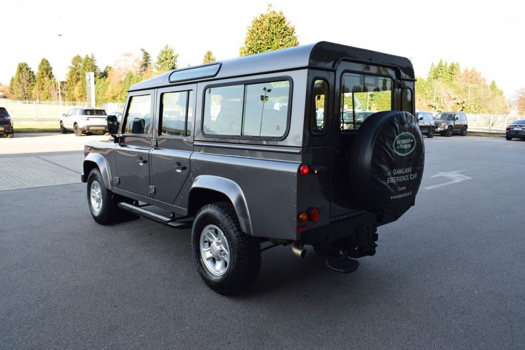 LAND ROVER Defender Defender 110 2.2 TD4 Station Wagon SE N1 AUTOCARRO - 6