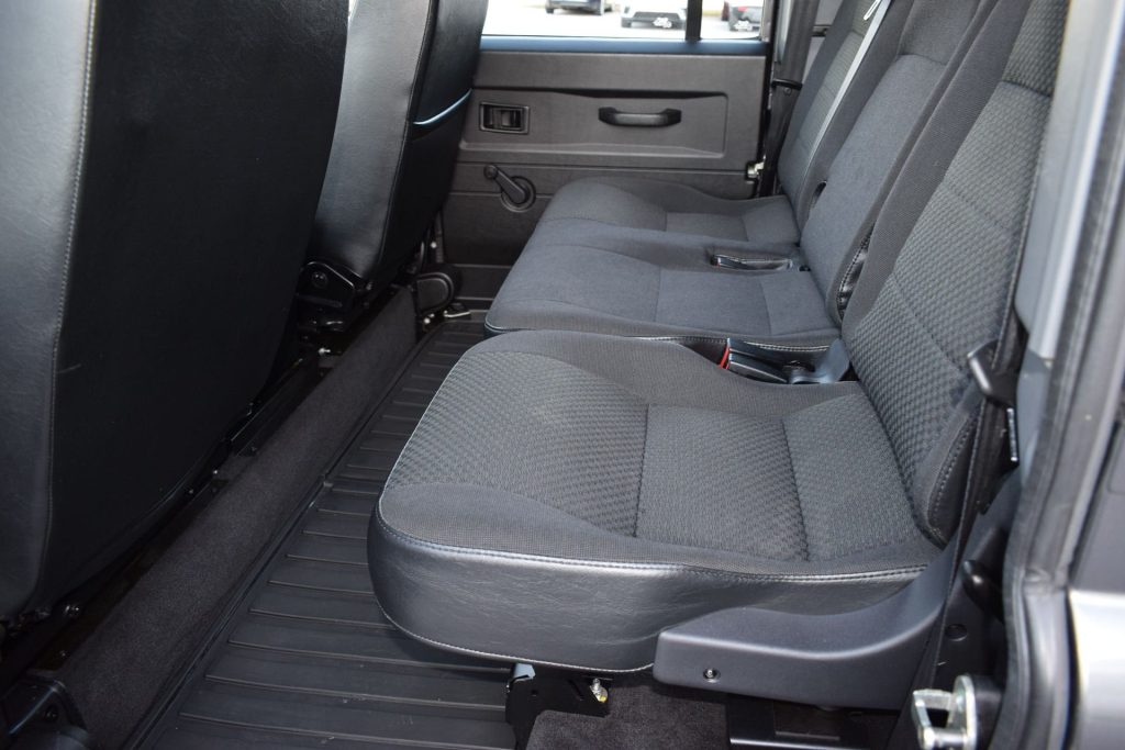 LAND ROVER Defender Defender 110 2.2 TD4 Station Wagon SE N1 AUTOCARRO - 21