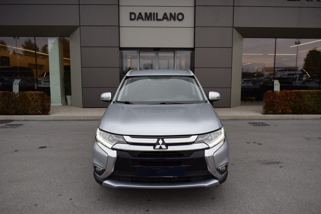 MITSUBISHI Outlander Outlander 2.2 DI-D 4WD 7p. - 2