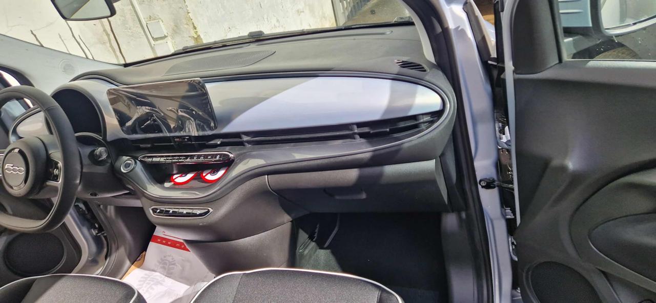 FIAT 500e 320 Berlina + Pack Tech 42kw - 12