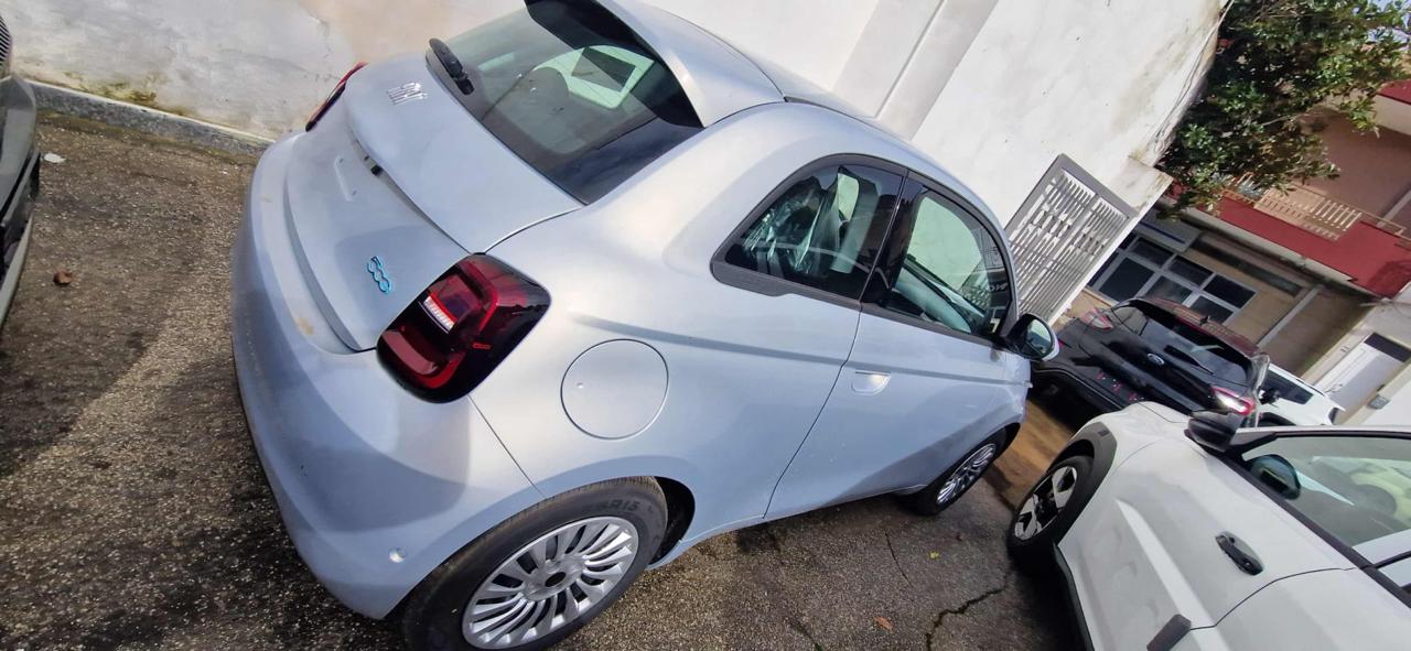 FIAT 500e 320 Berlina + Pack Tech 42kw - 8