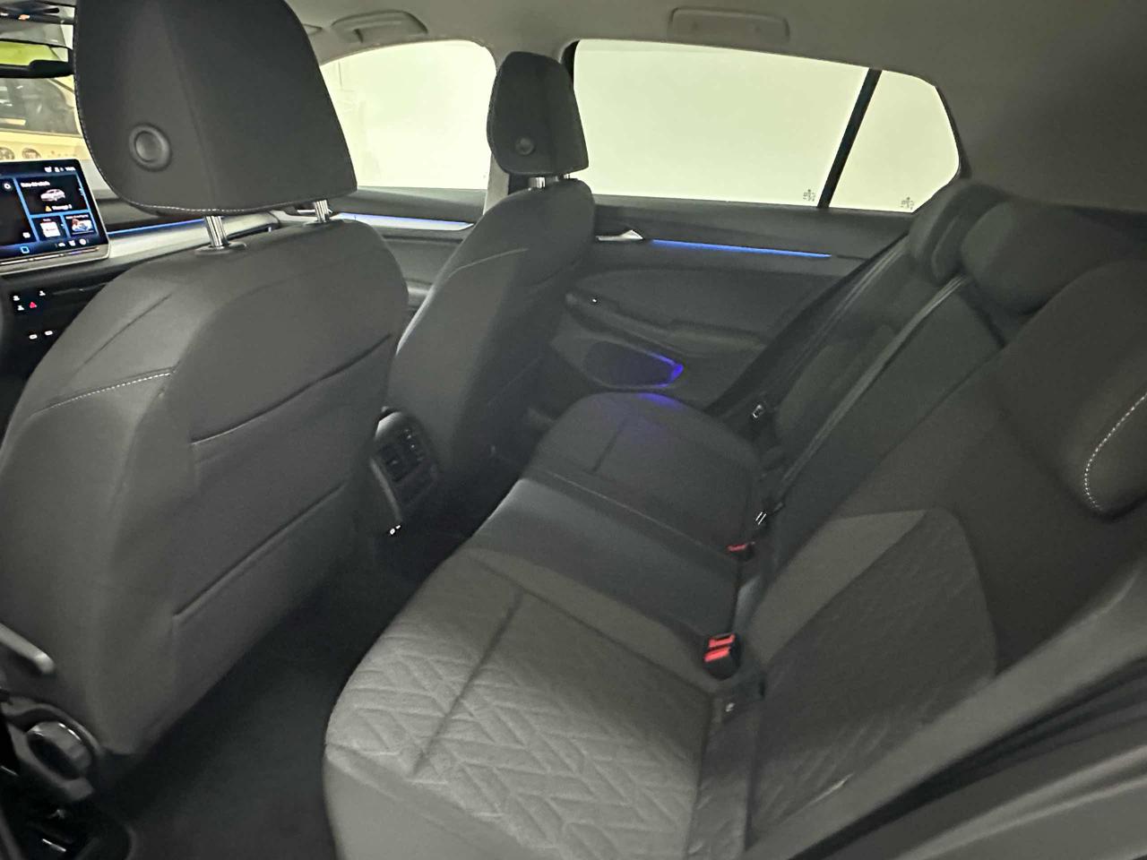 VOLKSWAGEN Golf 8.5 2.0 TDI 150 CV DSG SCR Life - 11