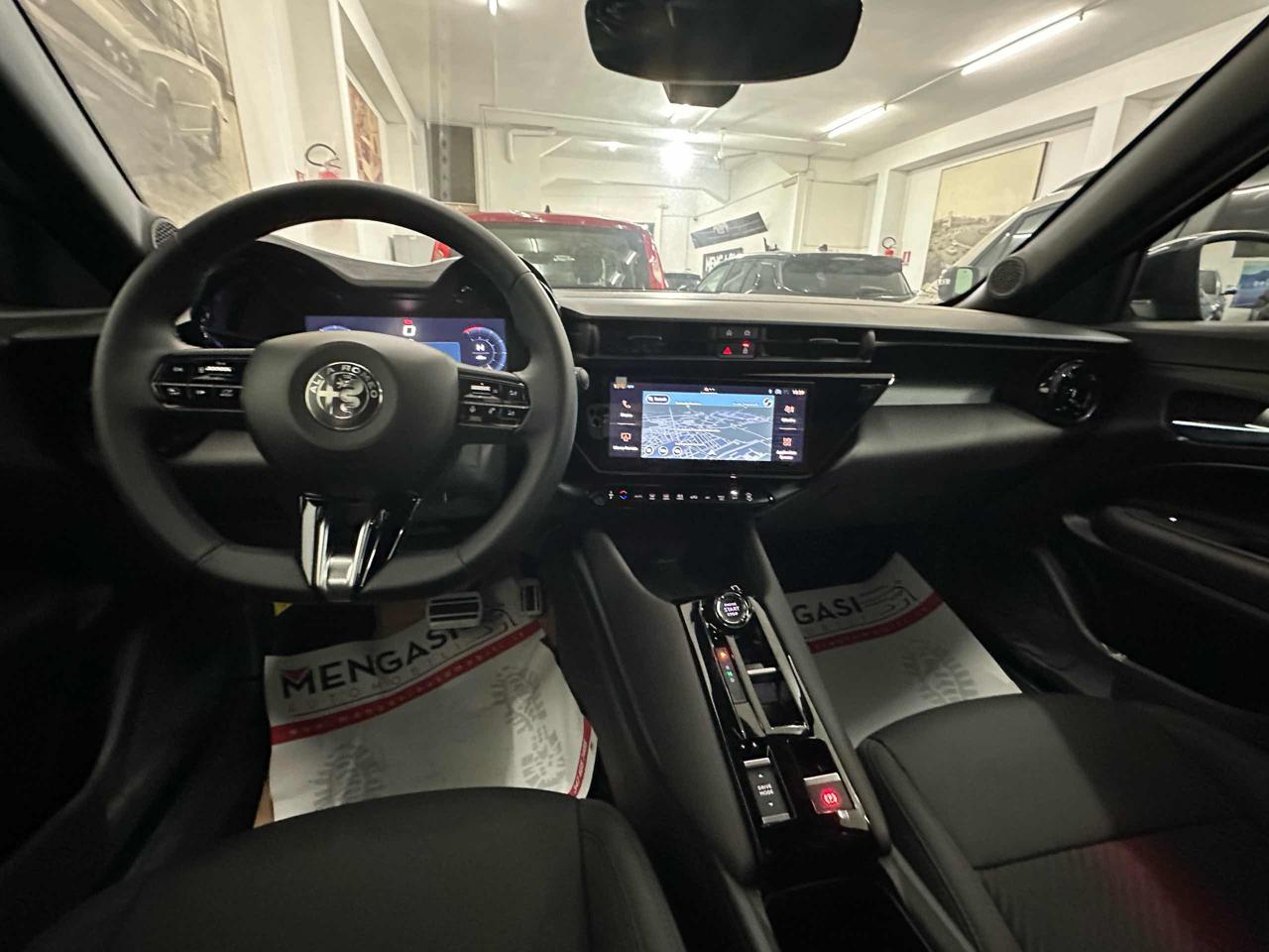 ALFA ROMEO Junior TI 1.2 145 CV Hybrid eDCT6 - 7