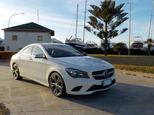 MERCEDES-BENZ CLA 180 Bianco pastello