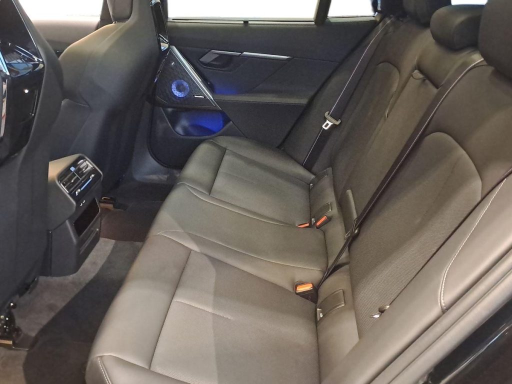 BMW M5 Touring Aut. - 11