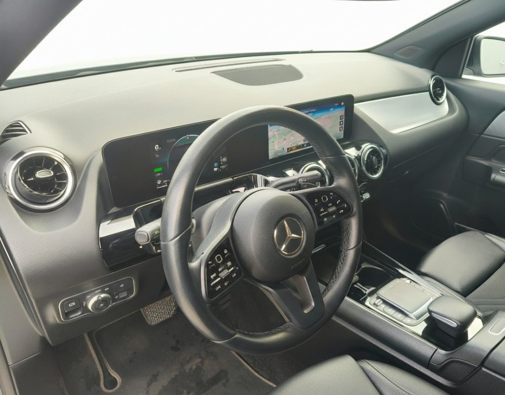 MERCEDES-BENZ GLA 250 e EQ-Power Automatic Plug-In Navigatore - 9