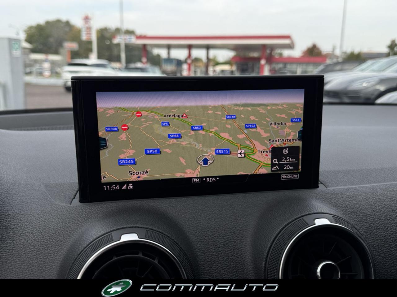 AUDI Q2 30 TDI S tronic Business - 22