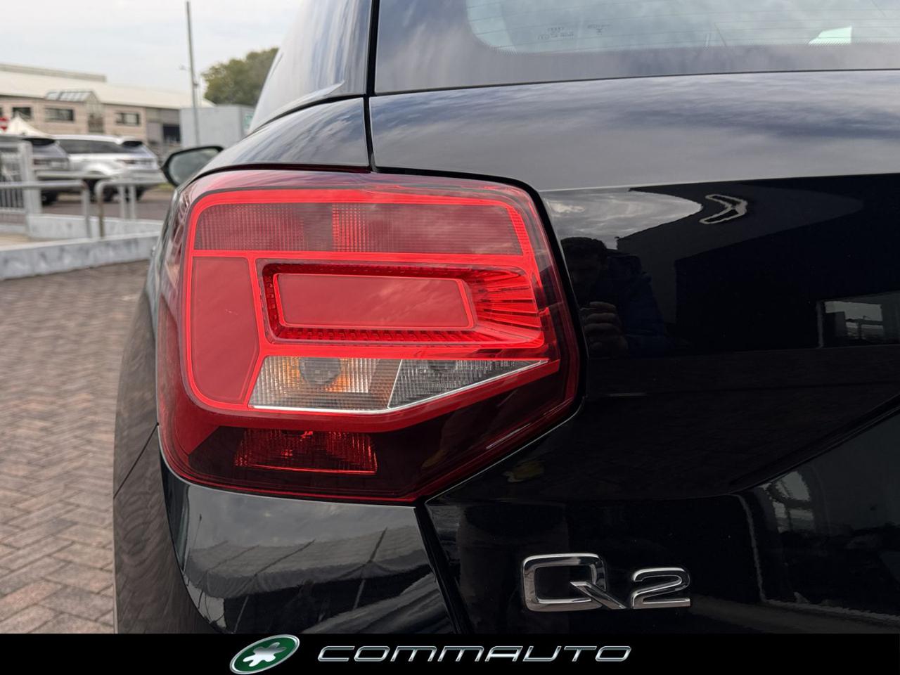 AUDI Q2 30 TDI S tronic Business - 8