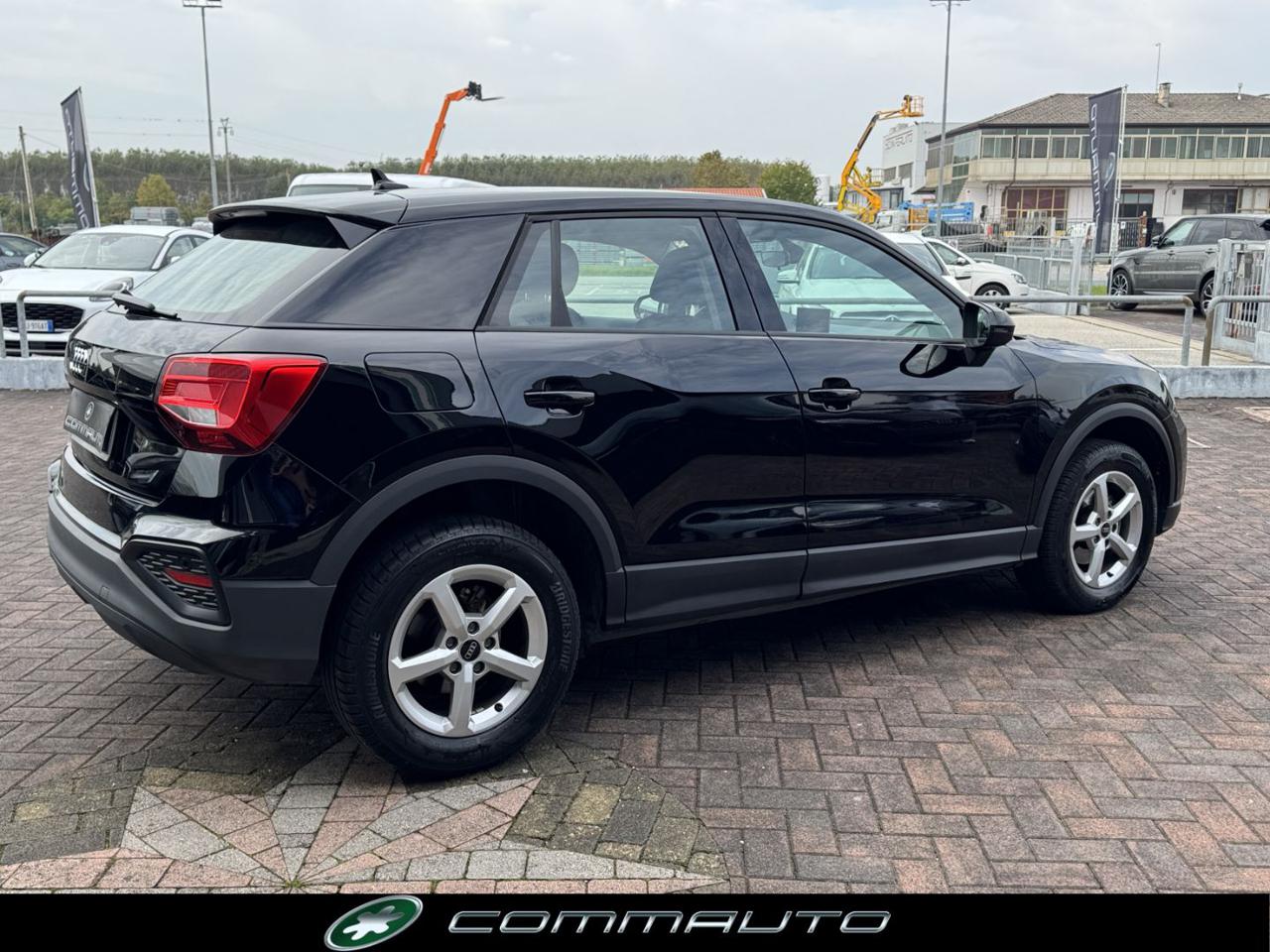 AUDI Q2 30 TDI S tronic Business - 5