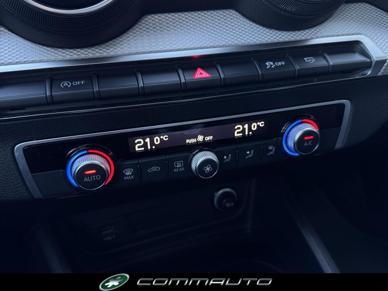 AUDI Q2 30 TDI S tronic Business - 17