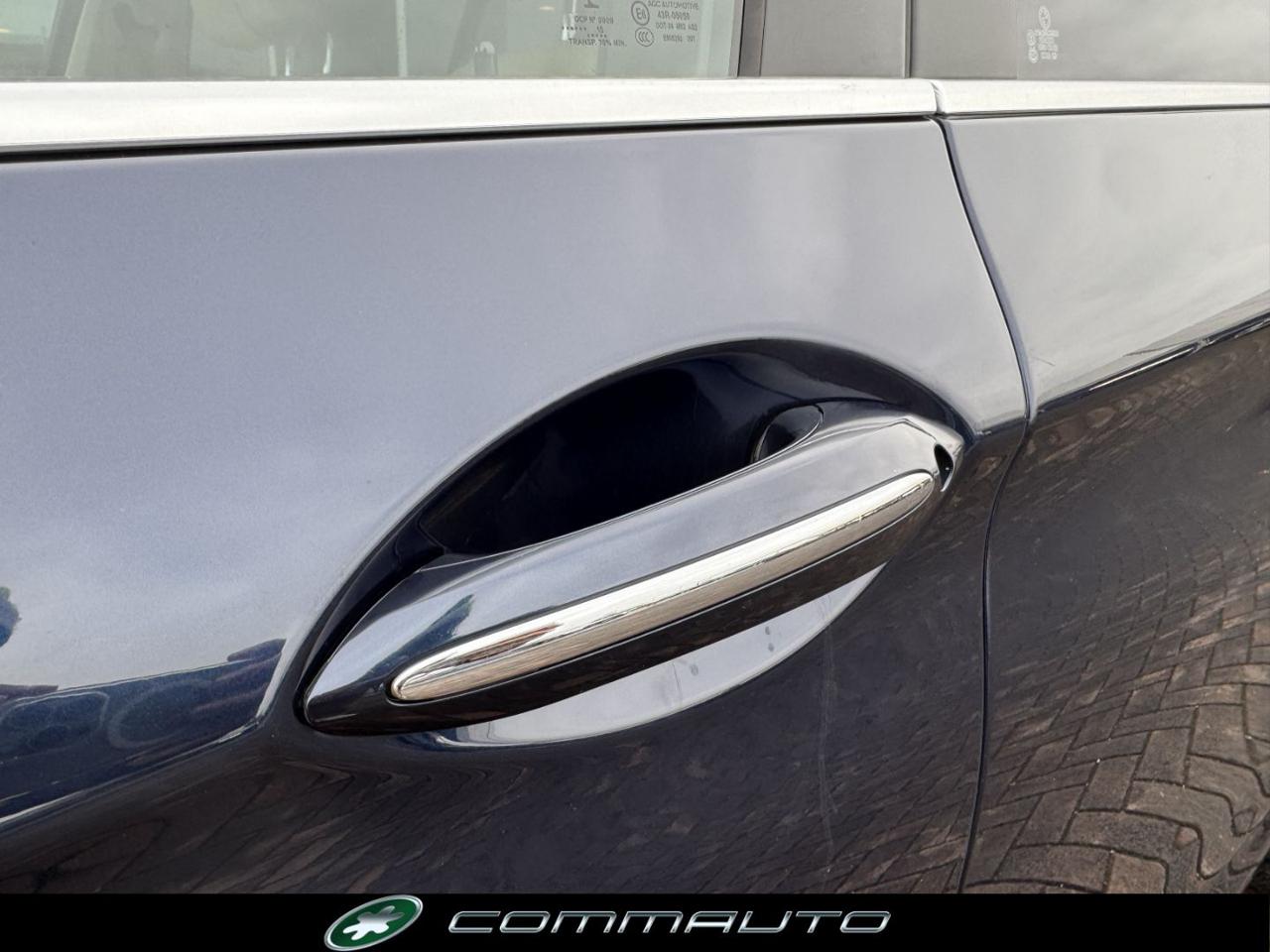 BMW 520 d xDrive Business PELLE+PORTELLONE ELETTRICO - 32