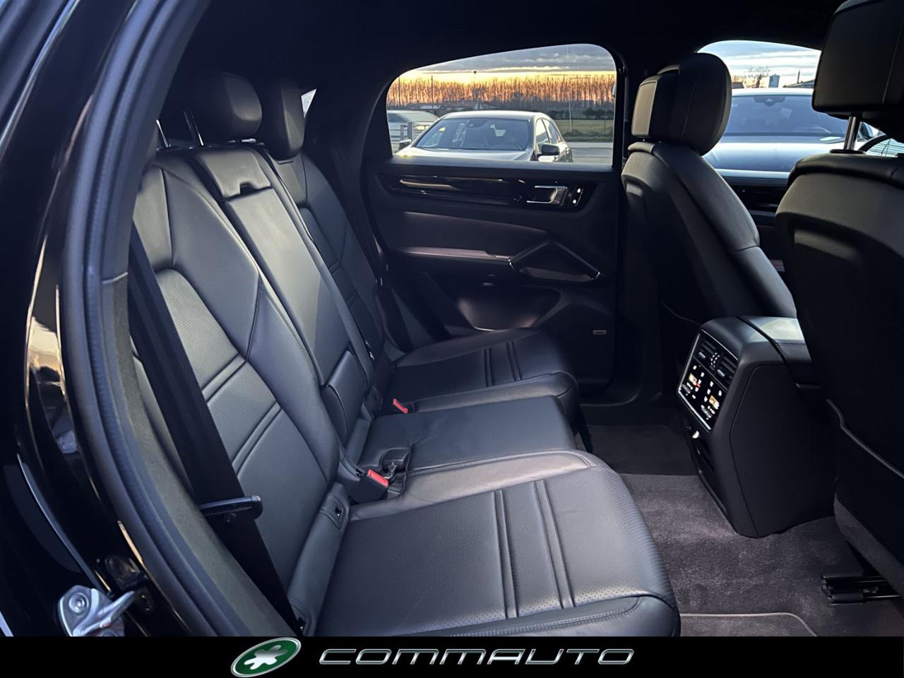 PORSCHE Cayenne Coupé 3.0 V6 E-Hybrid - 23