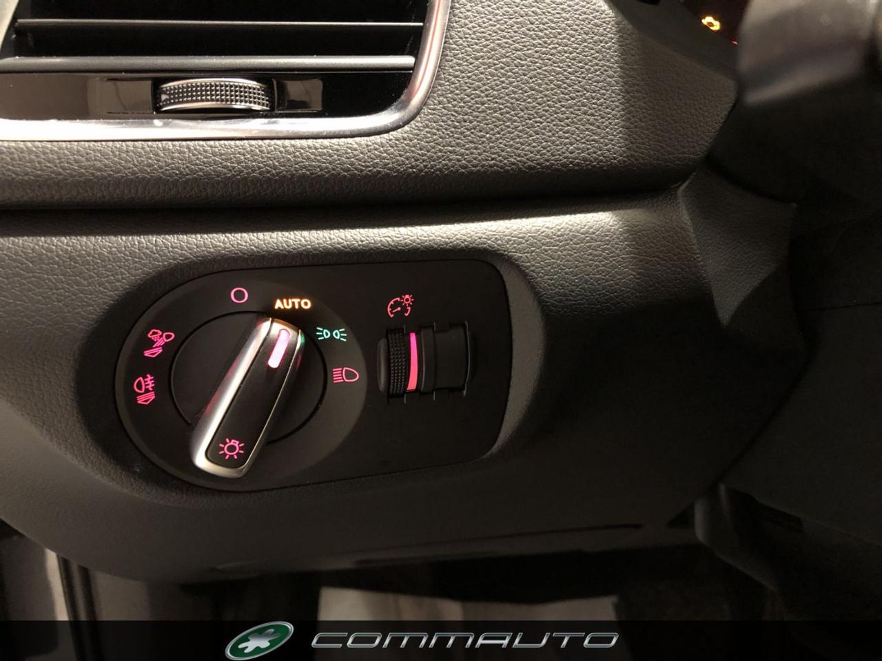 AUDI Q3 2.0 TDI 184 CV quattro S tronic Sport s-line - 8