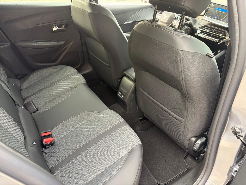 PEUGEOT 208 Hybrid 110 e-DCS6 Allure+J6XE-Access Pack - 18