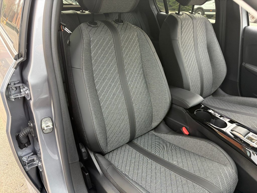 PEUGEOT 208 Hybrid 110 e-DCS6 Allure+J6XE-Access Pack - 25