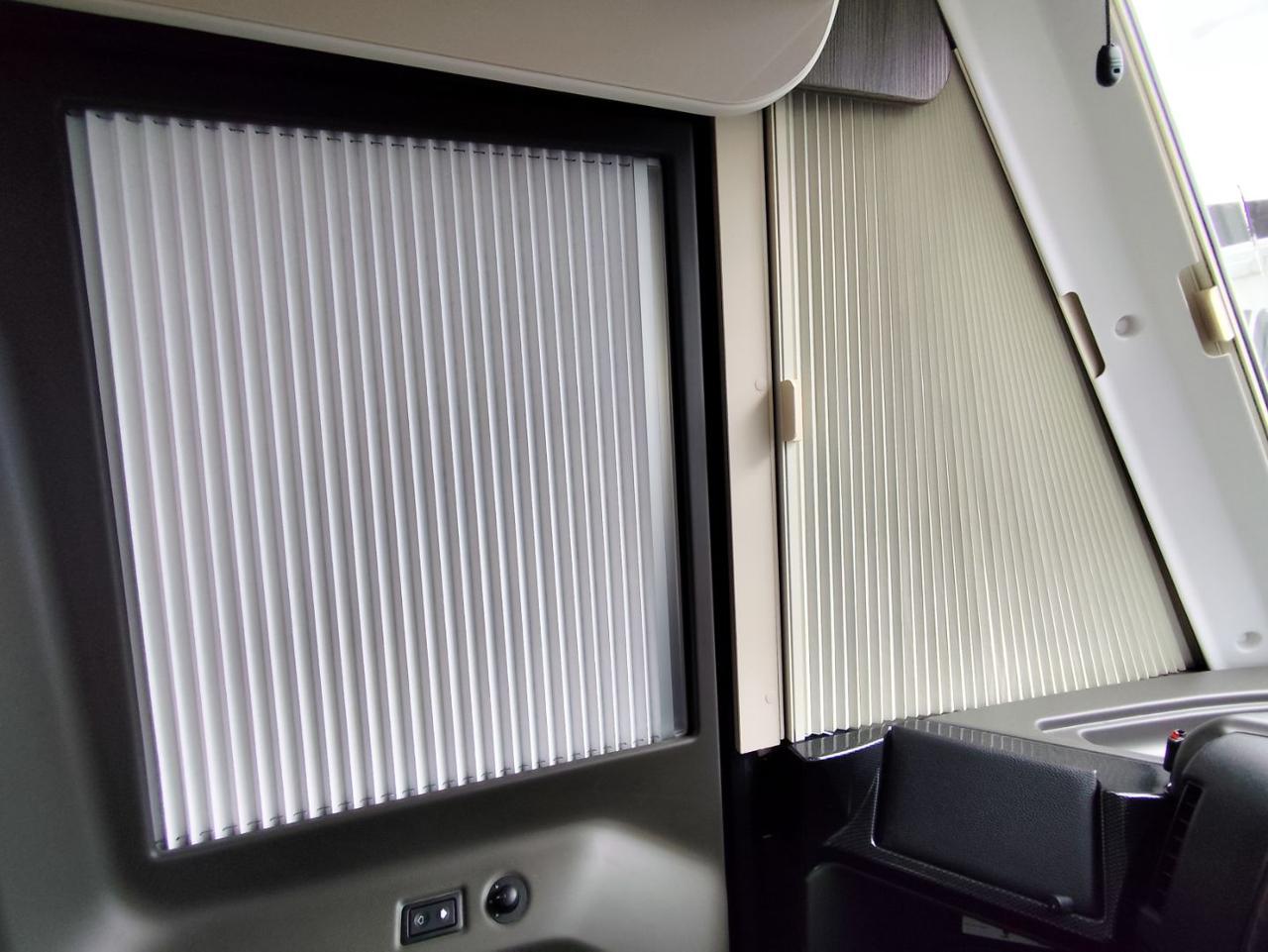 MCLOUIS NEVIS 879 - 28