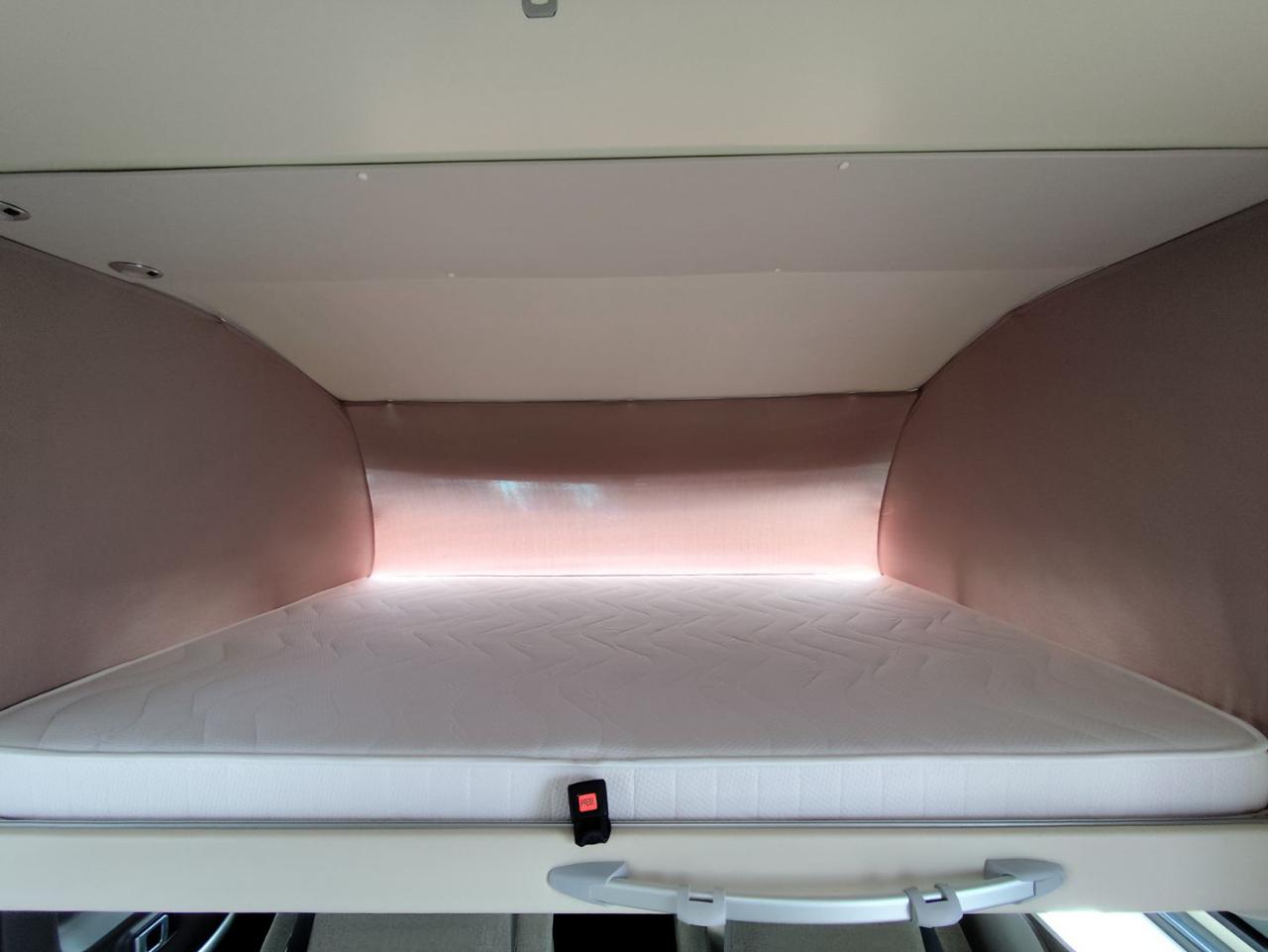 MCLOUIS NEVIS 879 - 30